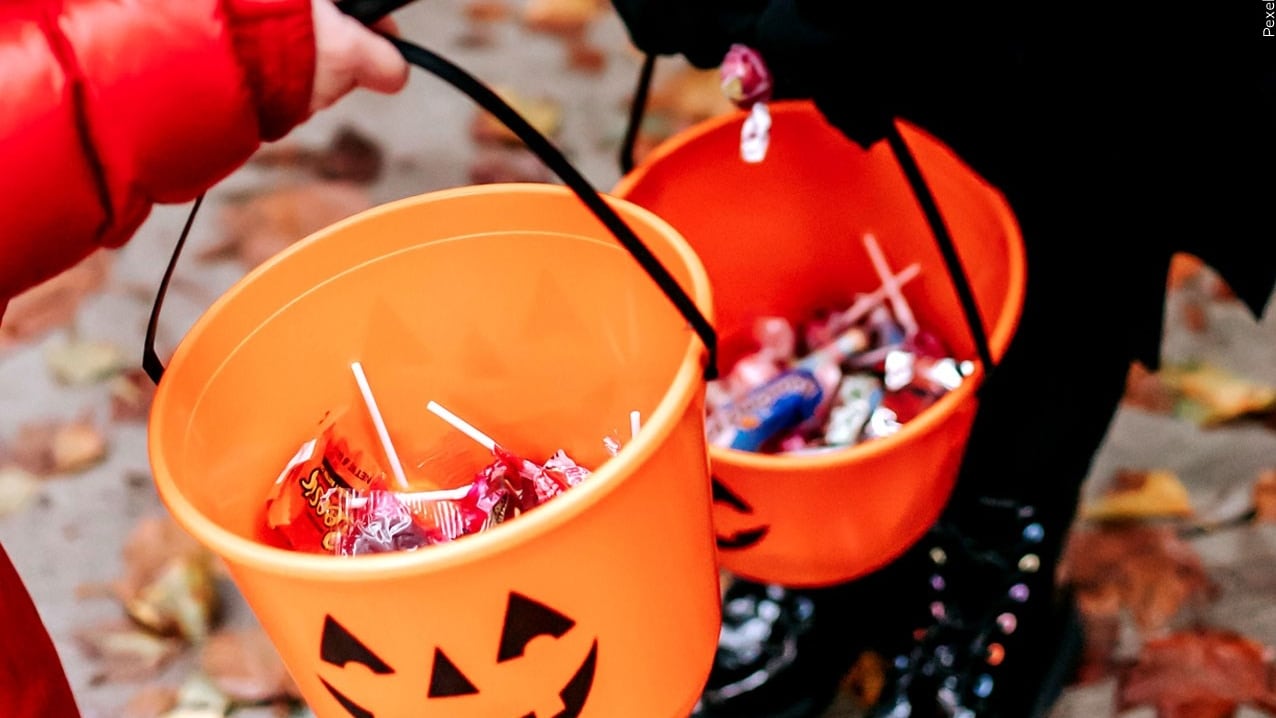 Wisconsin checks sex offenders' homes during Halloween trick-or-treat