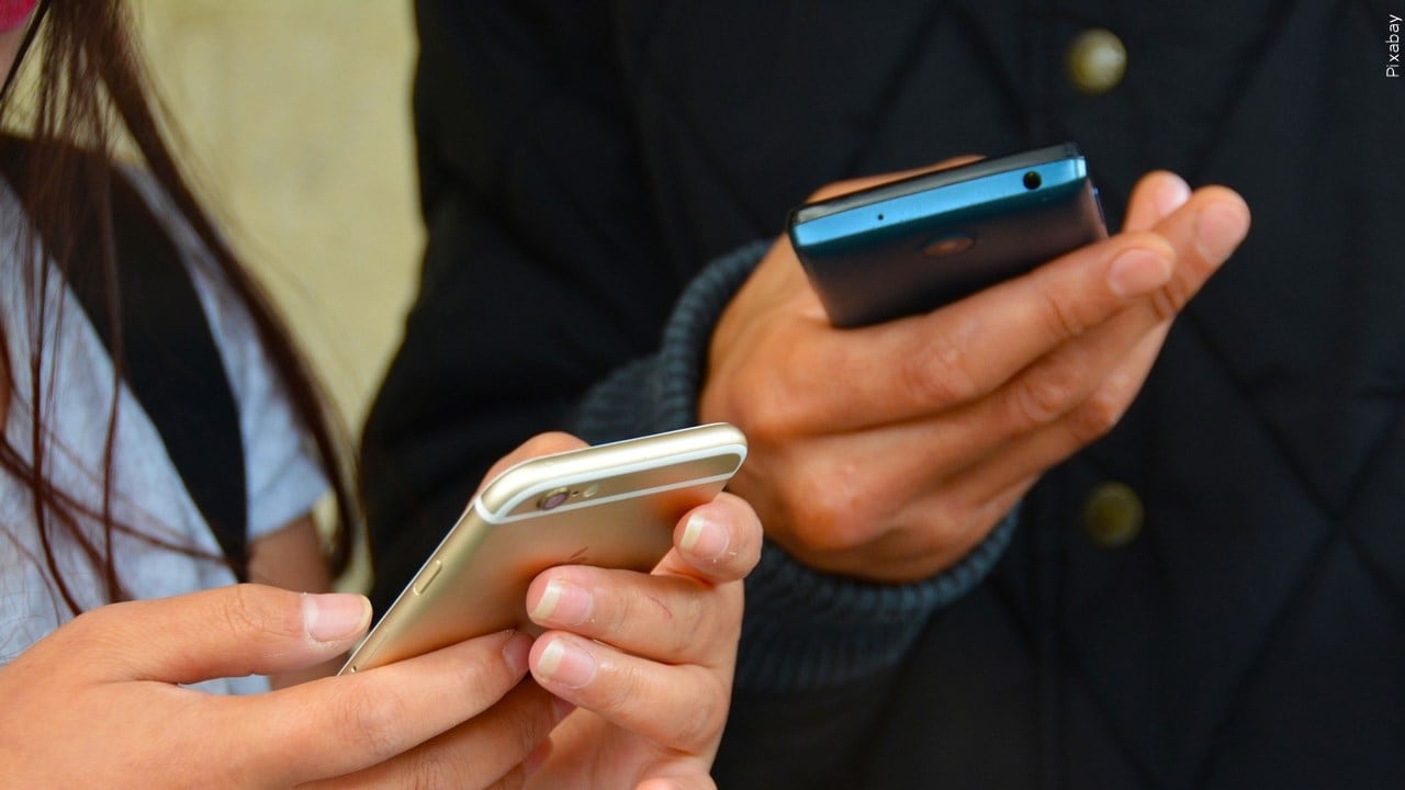 Oshkosh scavenger hunt promotes digital health to families