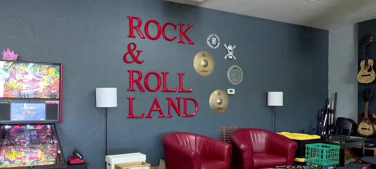 Green Bay record store marks 15 years in business