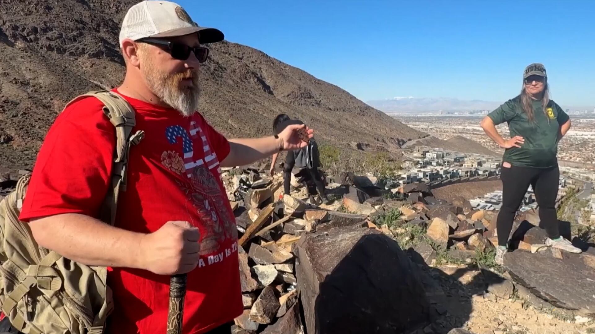 Las Vegas veterans use monthly hikes for mental health support