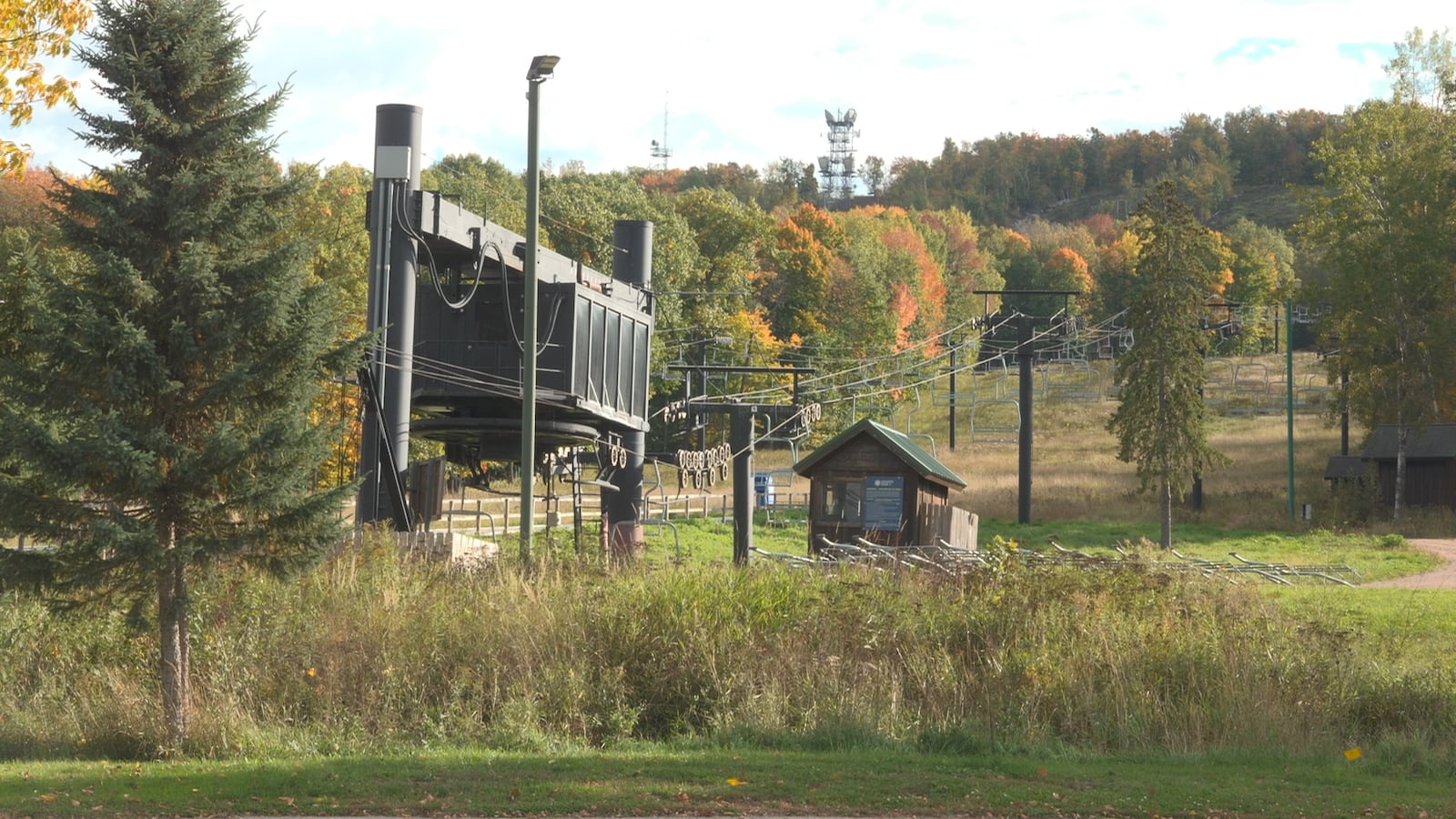 Different Ribs Granite Peak fall chairlift rides draw visitors to Rib Mountain