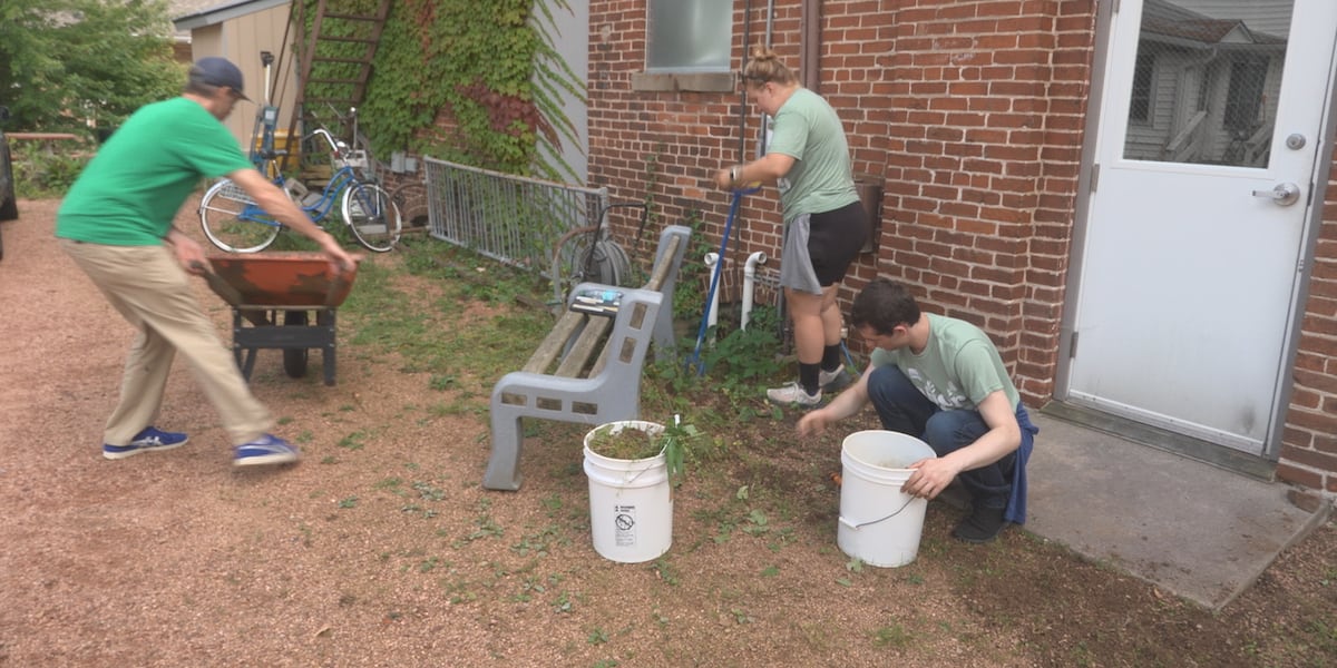 UW-Stevens Point students volunteer through 32nd annual Labor of Love event
